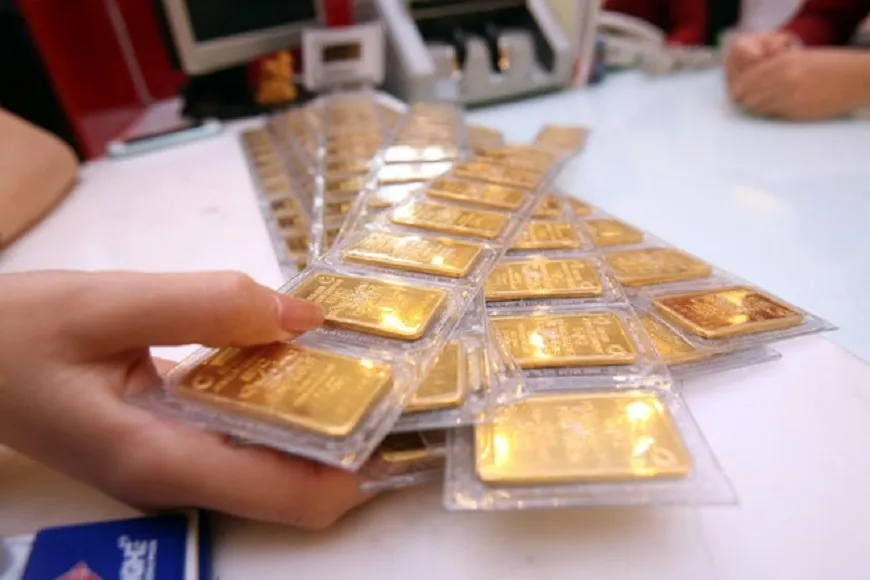 Vàng SJC không giữ được mốc 121 triệu đồng