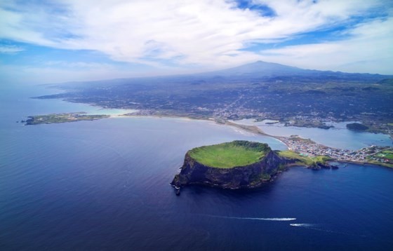 Jeju's Sunrise Peak (Seongsan Ilchubong)