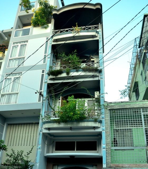 Cháy nhà 4 tầng, 1 người chết, 7 người bị thương ảnh 3