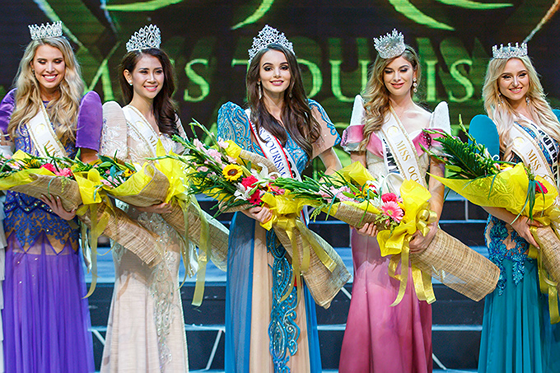 The top five contestants of the 2017 World Miss Tourism Ambassador