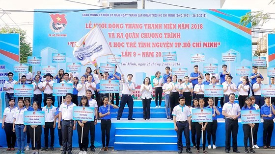 Head of the HCMC Party Committee's Commission for Mass Mobilization Nguyen Thi Le attends the opening ceremony.  (Photo: Sggp)