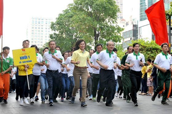 TPHCM tá» chức Ngà y chạy Olympic nÄm 2018: HÆ¡n 6.000 ngưá»i tham dá»± ảnh 1