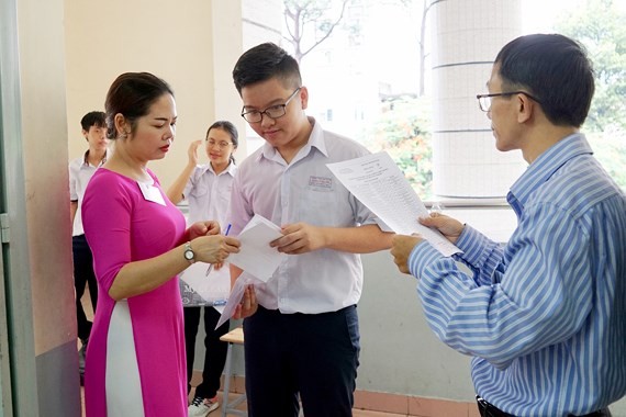 An exam venue in Bui Thi Xuan High School