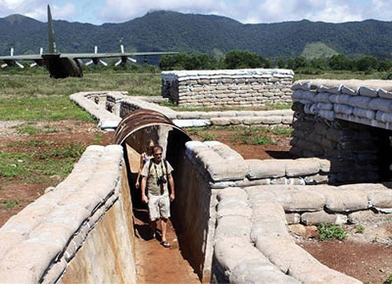 Foreign tourists visit Ta Con Airport Museum in Quang Tri province. (Photo: Sggp)