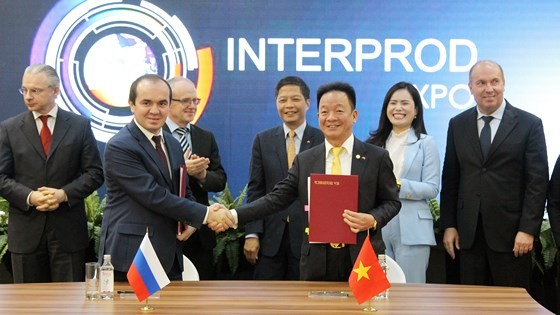 Táºp Äoà n T&T Group ký kết biên bản ghi nhá» 3 Äá»i tác lá»n tại Nga ảnh 2