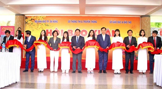 Äà Nẵng, khai mạc, Há»i Báo Xuân Ká»· Hợi 2019 vá»i trên 200 ấn phẩm báo chÃ, tạp chà ảnh 1