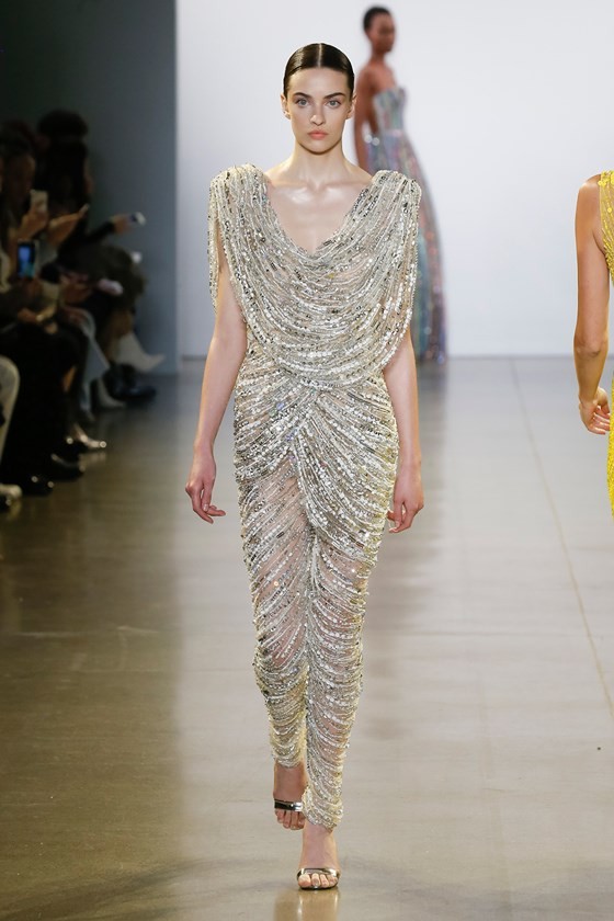 Xem BST âCuá»c dạo chÆ¡i cá»§a những vì saoâ cá»§a Công Trà tại New York Fashion Week 2019 ảnh 21