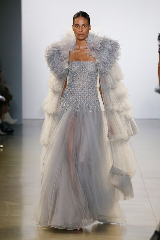 Xem BST âCuá»c dạo chÆ¡i cá»§a những vì saoâ cá»§a Công Trà tại New York Fashion Week 2019 ảnh 30