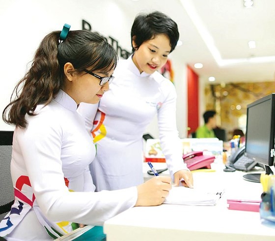 The annual March of Ao Dai in HCMC ảnh 4
