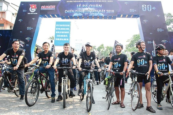 Joining “Environmental Ambassadors” program in response to Earth Hour campaign ảnh 3 Joining “Environmental Ambassadors” program in response to Earth Hour campaign ảnh 3