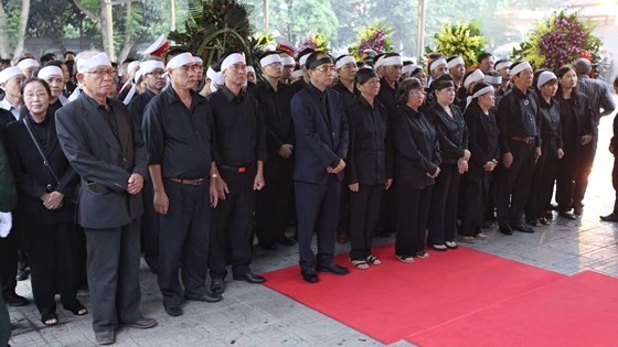 Memorial service of State funeral for former President General Le Duc Anh ảnh 2