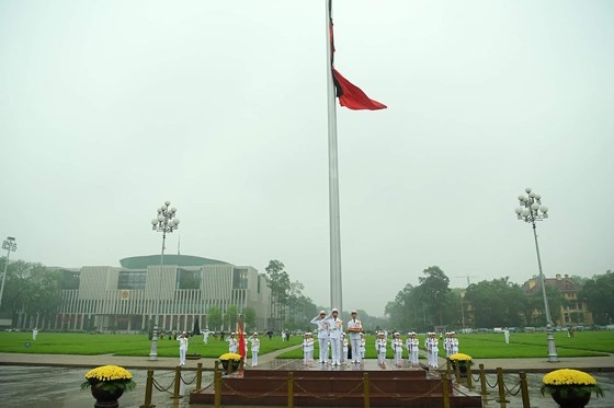 Memorial service of State funeral for former President General Le Duc Anh ảnh 8