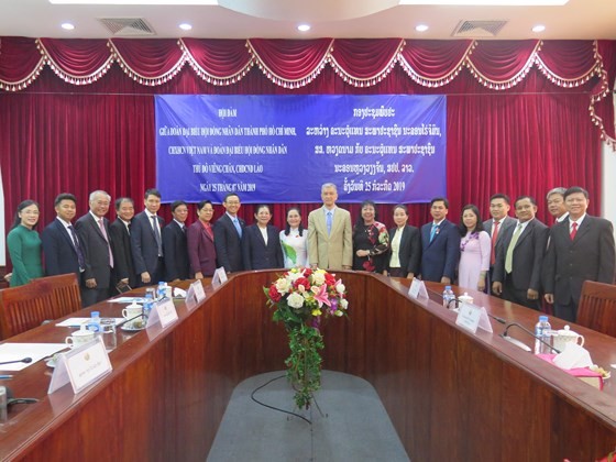 Vice Secretary of the HCMC Committee of the Communist Party of Vietnam and Chairwoman of the municipal People’s Council Nguyen Thi Le meets Vice Secretary of the Vientiane City Party Committee and President of the Vientiane People’s Council, Dr Anouph