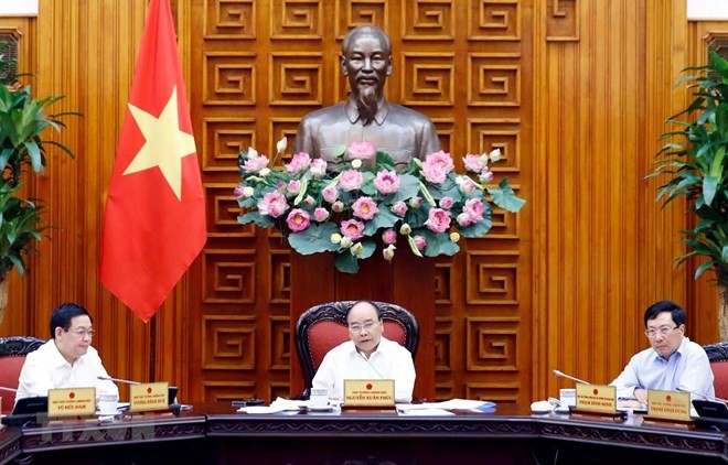 Prime Minister Nguyen Xuan Phuc speaks at the meeting. (Photo: VNA)