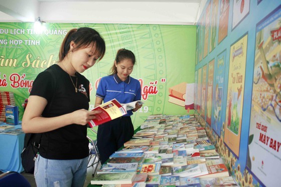 Art exhibition on Tra Bong district, western Quang Ngai opens ảnh 5 Art exhibition on Tra Bong district, western Quang Ngai opens ảnh 5