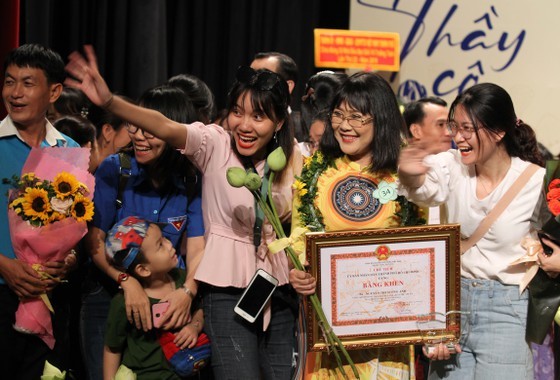 50 teachers honored with 2019 Vo Truong Toan Awards ảnh 8