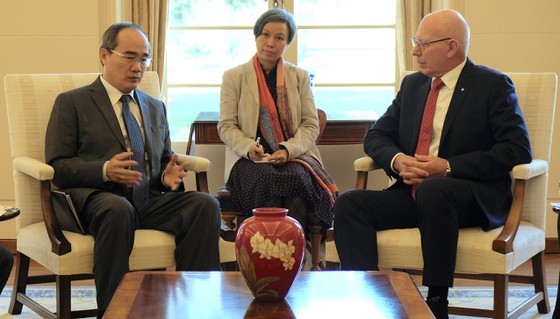 Secretary of Ho Chi Minh City Party Committee Nguyen Thien Nhan and Governor-General of Australia, David Hurley at a meeting (Photo: Sggp)