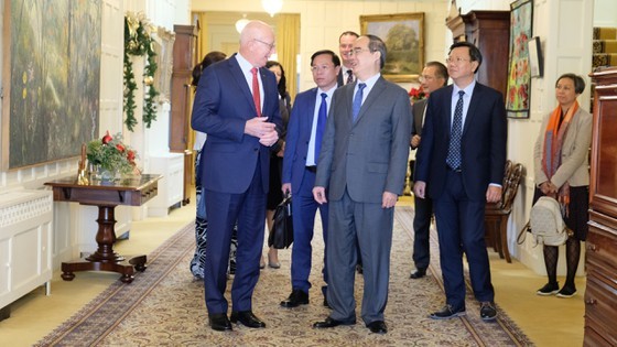 HCMC Party Committee leader visits New South Wales Government House ảnh 5