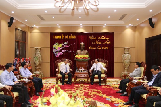 HCMC’s leaders offer Tet gifts to needy people in Quang Nam, Da Nang ảnh 6 HCMC’s leaders offer Tet gifts to needy people in Quang Nam, Da Nang ảnh 6