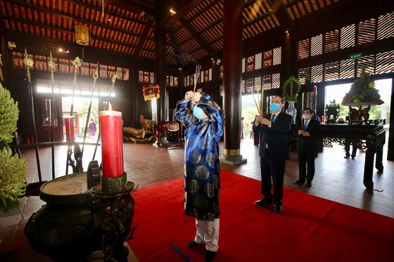 HCMC commemorates death anniversary of Hung Kings ảnh 5