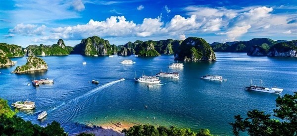 A view of Ha Long Bay, a famous tourism site in Vietnam. The country's tourism industry is estimated to have losses of US$7.7 billion due to the pandemic. ( Photo baovanhoa.vn)