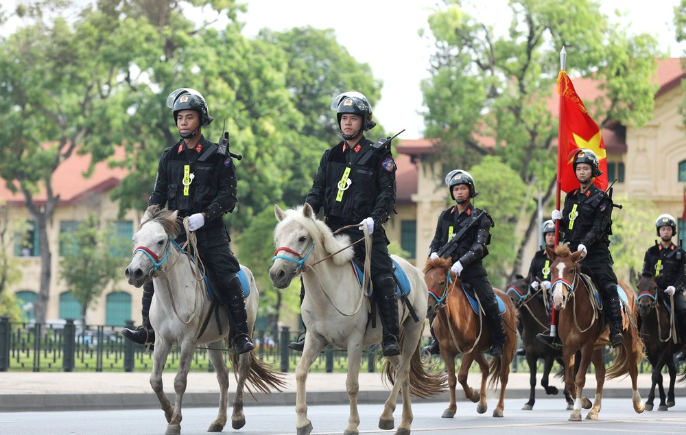 Cavalry Mobile Police Corps introduced for the first time to the public ảnh 2 Cavalry Mobile Police Corps introduced for the first time to the public ảnh 2