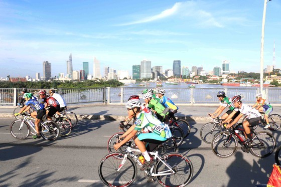 Brilliant beauty of HCMC ảnh 5