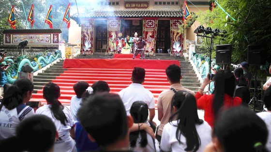 HCMC Theater preserves Vietnamese traditional art ảnh 6