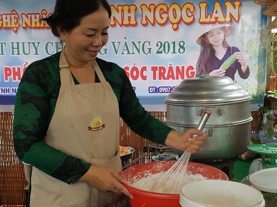 Preparing the ingredients before making cake