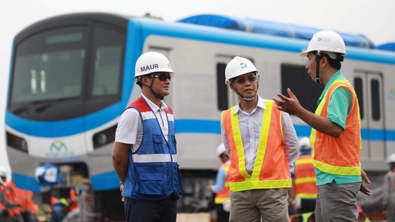 Metro coaches placed on tracks ảnh 3 Metro coaches placed on tracks ảnh 3