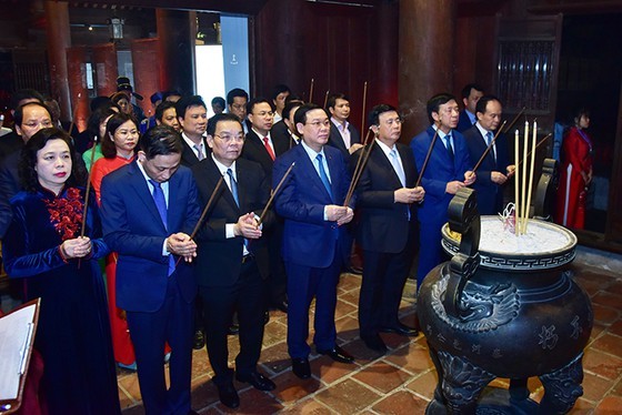 Hanoi celebrates 650th death anniversary of educator Chu Van An ảnh 1 Hanoi celebrates 650th death anniversary of educator Chu Van An ảnh 1