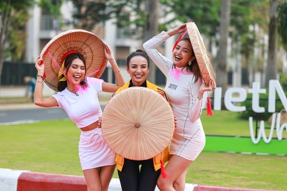 Celebrities join TV reality show to promote domestic tourism ảnh 1 Celebrities join TV reality show to promote domestic tourism ảnh 1