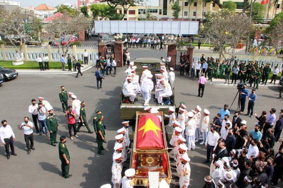 Former Deputy Prime Minister Truong Vinh Trong laid at rest in his native land ảnh 9 Former Deputy Prime Minister Truong Vinh Trong laid at rest in his native land ảnh 9