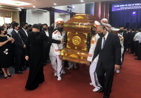 Former Deputy Prime Minister Truong Vinh Trong laid at rest in his native land ảnh 7 Former Deputy Prime Minister Truong Vinh Trong laid at rest in his native land ảnh 7