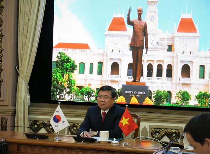 Nguyen Thanh Phong, Chairman of the HCM City People’s Committee, speaks at the working session. (Photo: hochiminhcity.gov.vn)