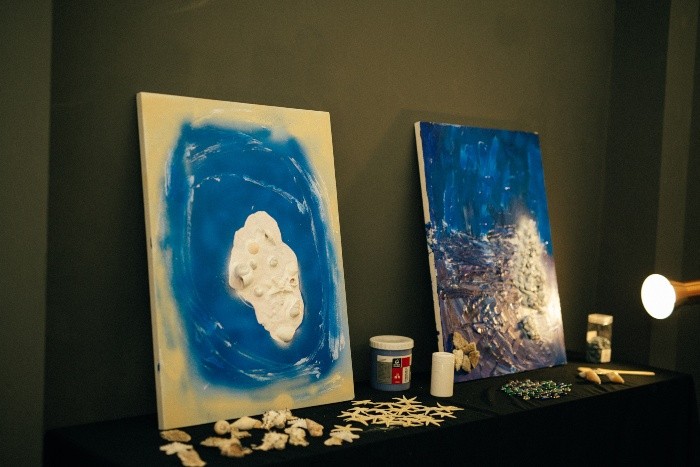 Actor’s art exhibition honors sustainable life, helps fight against virus ảnh 3 Actor’s art exhibition honors sustainable life, helps fight against virus ảnh 3