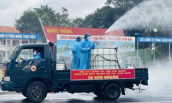 HCMC launches 7-day citywide sanitization ảnh 12