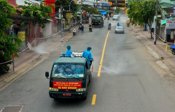 HCMC launches 7-day citywide sanitization ảnh 21