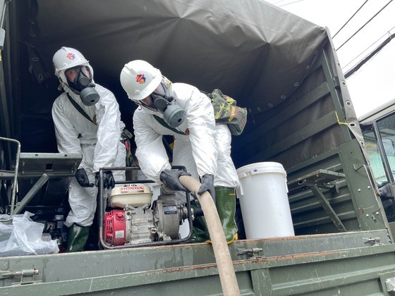 HCMC launches 7-day citywide sanitization ảnh 25