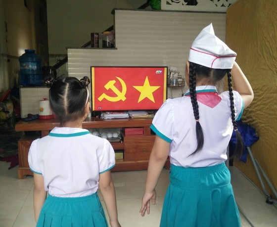 New academic year in distance learning begins across country amid pandemic ảnh 16 New academic year in distance learning begins across country amid pandemic ảnh 16