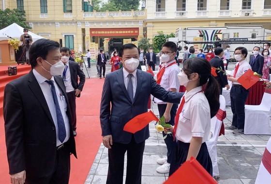 New academic year in distance learning begins across country amid pandemic ảnh 10 New academic year in distance learning begins across country amid pandemic ảnh 10