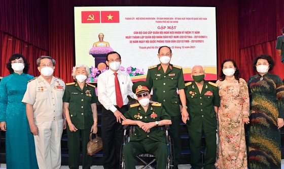Great solidarity of Party, people, military helps city overcome Covid-19 ảnh 2 Great solidarity of Party, people, military helps city overcome Covid-19 ảnh 2