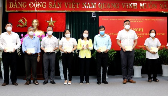 HCMC well takes care of needy people during Tet holidays ảnh 7 HCMC well takes care of needy people during Tet holidays ảnh 7
