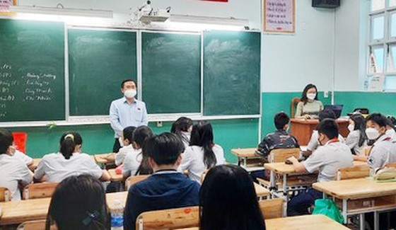 Schools ask measures helping students recovered from Covid-19 return to classes ảnh 2 Schools ask measures helping students recovered from Covid-19 return to classes ảnh 2