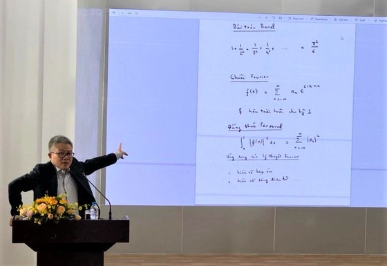 Prof. Ngo Bao Chau returns to city for conversation with students ảnh 1 Prof. Ngo Bao Chau returns to city for conversation with students ảnh 1
