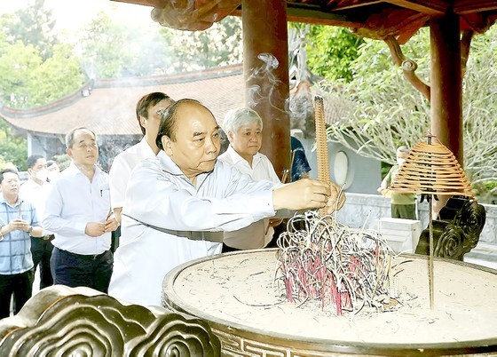 President commemorates legendary ancestors ảnh 1 President commemorates legendary ancestors ảnh 1