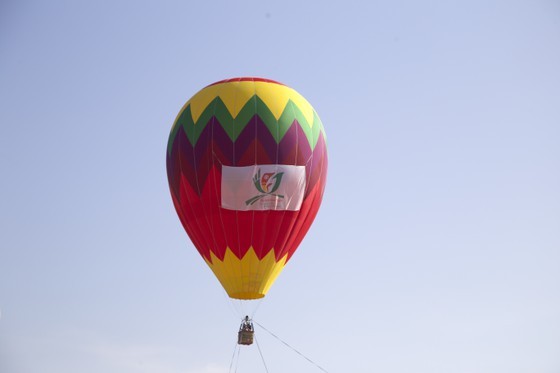 First hot air balloon festival held in Kon Tum ảnh 7 First hot air balloon festival held in Kon Tum ảnh 7