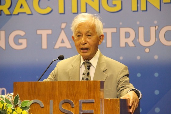 Nobel Prize laureate lights torch at int’l scientific conference in Quy Nhon ảnh 6 Nobel Prize laureate lights torch at int’l scientific conference in Quy Nhon ảnh 6