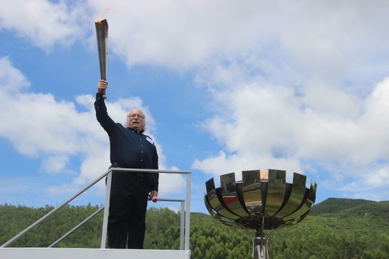 Nobel Prize laureate lights torch at int’l scientific conference in Quy Nhon ảnh 5 Nobel Prize laureate lights torch at int’l scientific conference in Quy Nhon ảnh 5