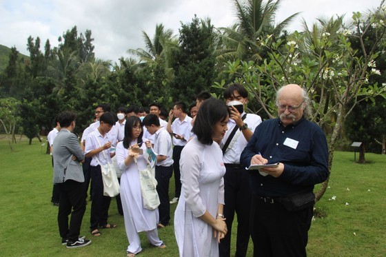 Nobel Prize laureate lights torch at int’l scientific conference in Quy Nhon ảnh 11 Nobel Prize laureate lights torch at int’l scientific conference in Quy Nhon ảnh 11